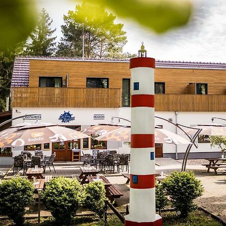 Penzion Labska Marina Podebrady Bagian luar foto
