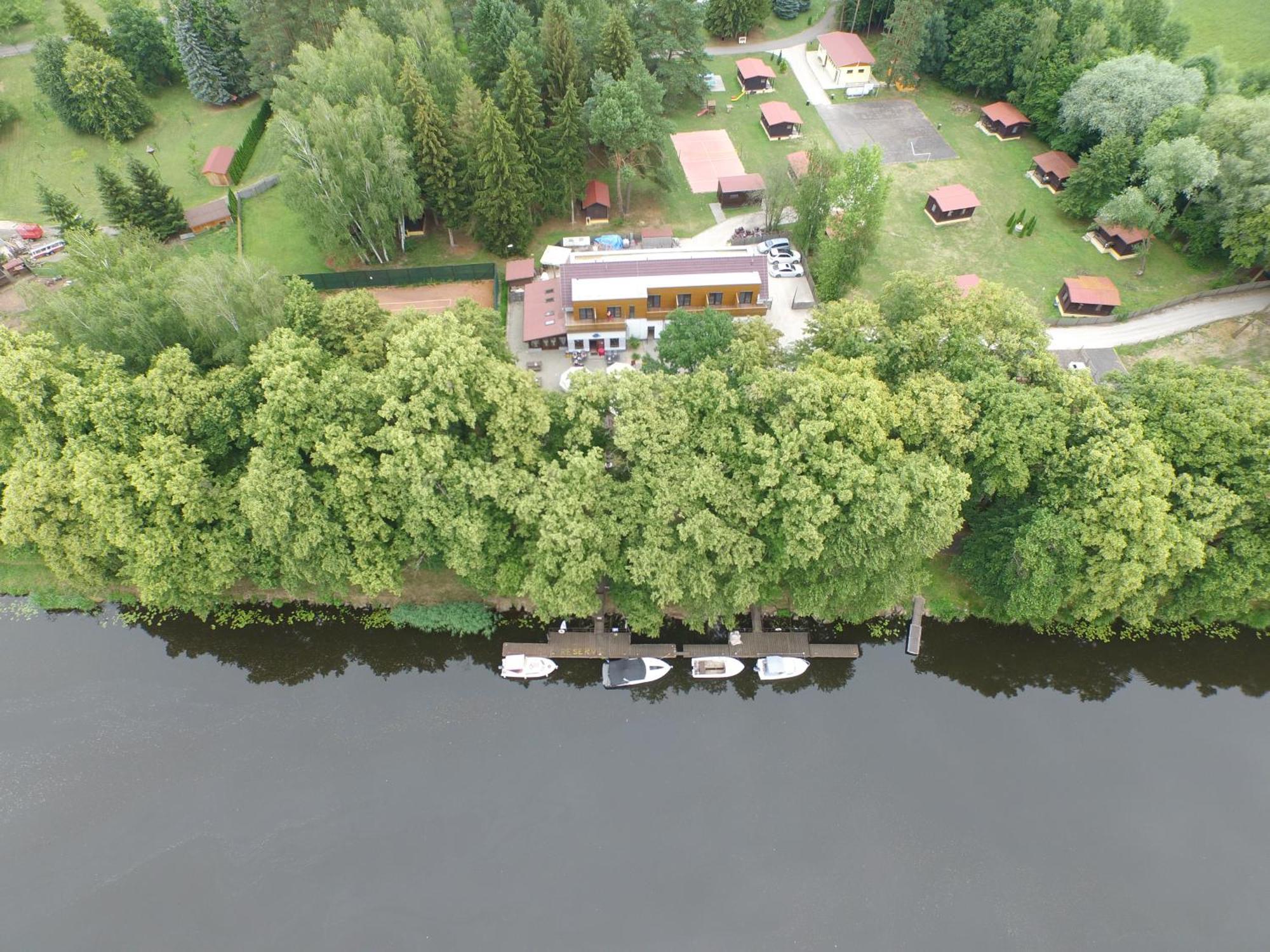 Penzion Labska Marina Podebrady Bagian luar foto