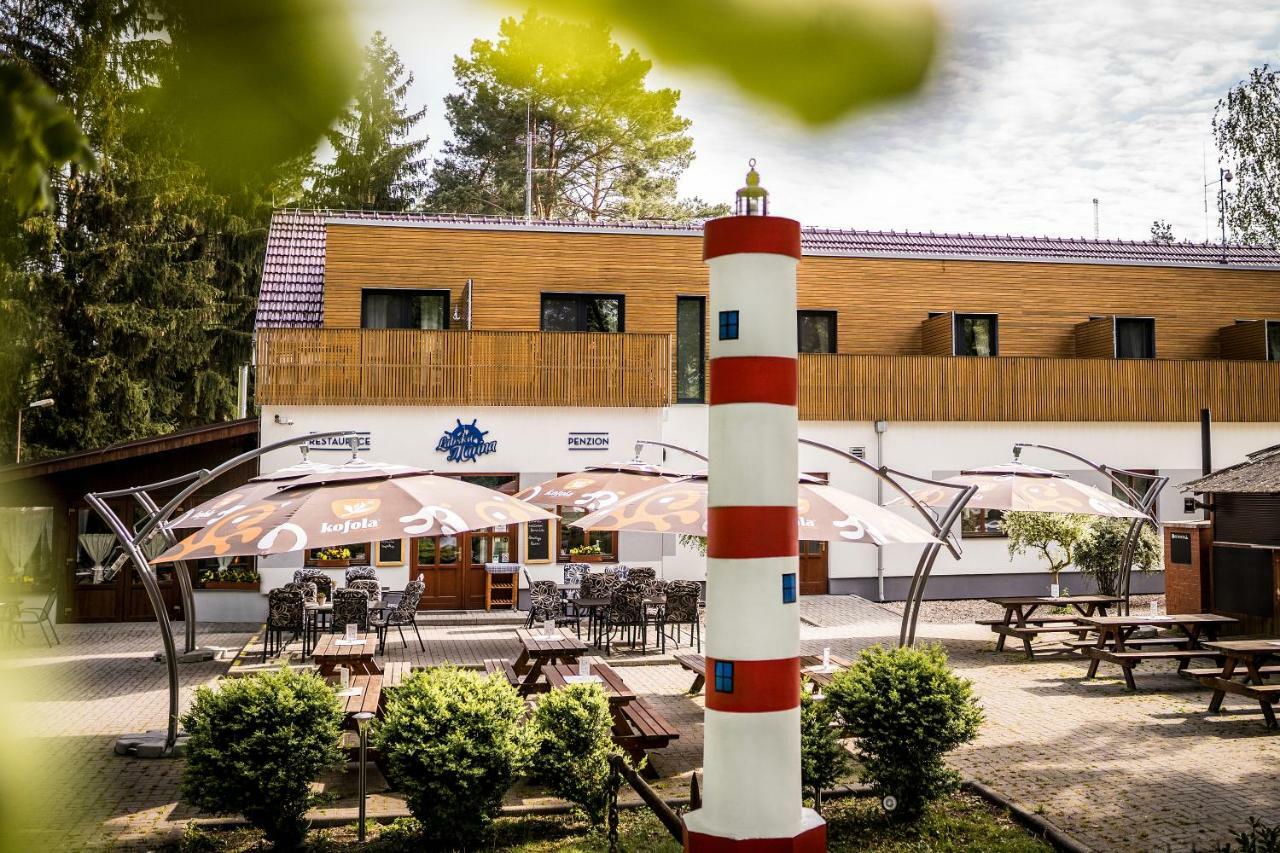 Penzion Labska Marina Podebrady Bagian luar foto